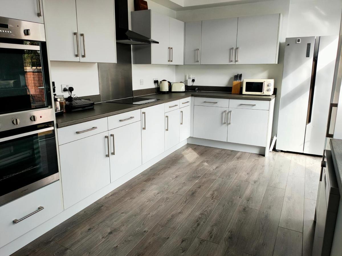 Wentworth Road Accomodation Doncaster Extérieur photo